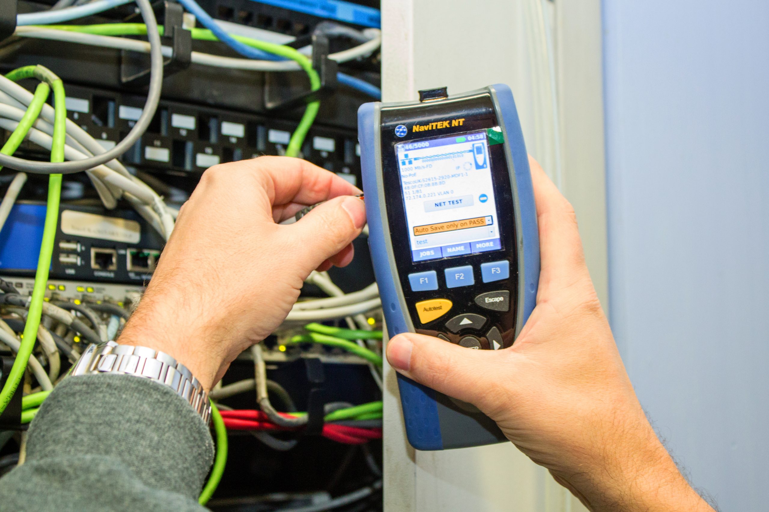 ISG Technology, a network service business, has experienced benefits beyond cost effectiveness and time saving, when installing cables and network troubleshooting, with the IDEAL Networks handheld NaviTEK NT Pro.